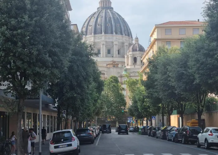 Ad Un Passo Dal Vaticano *